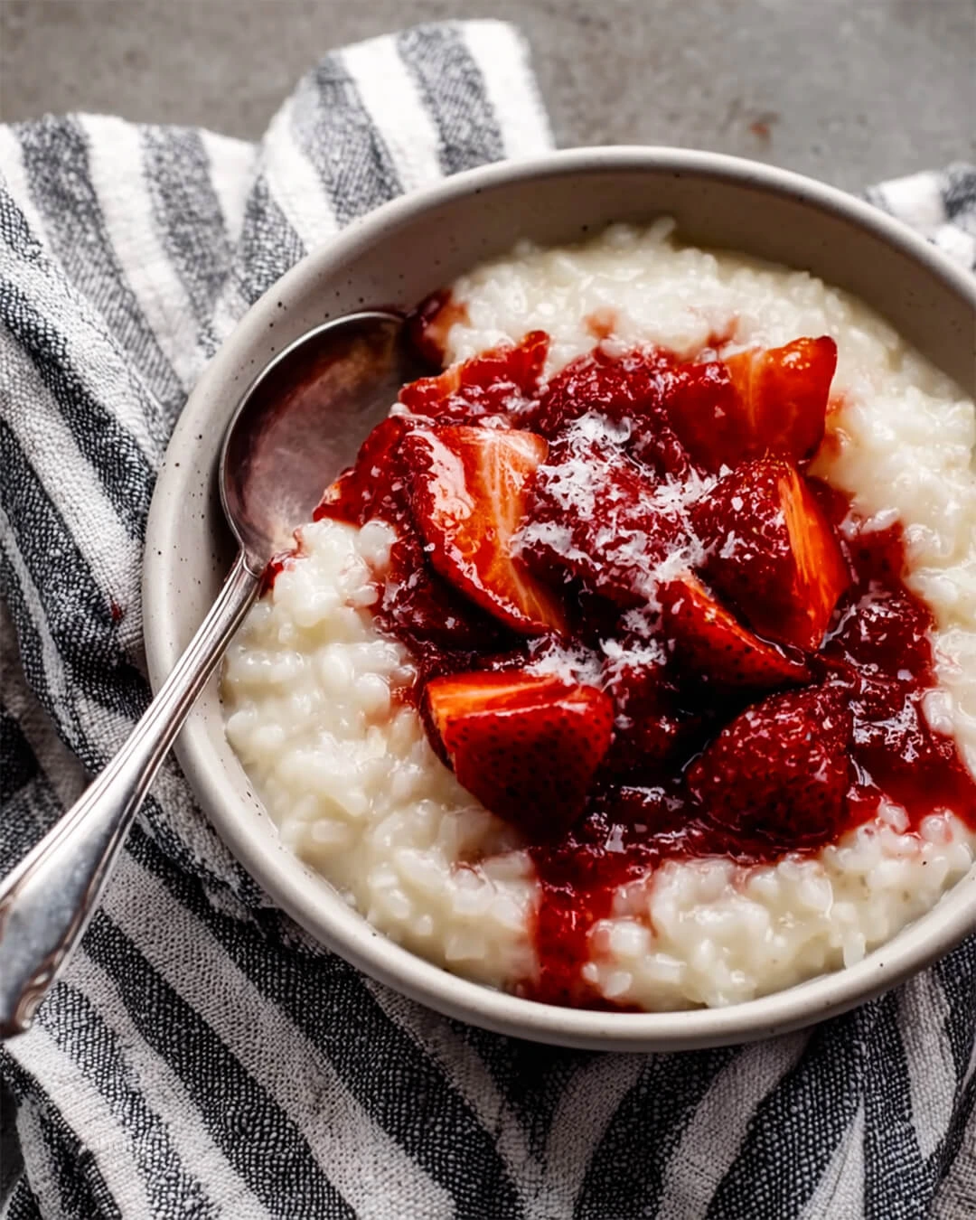 My Cozy Method for Creamy Strawberry Rice Pudding
