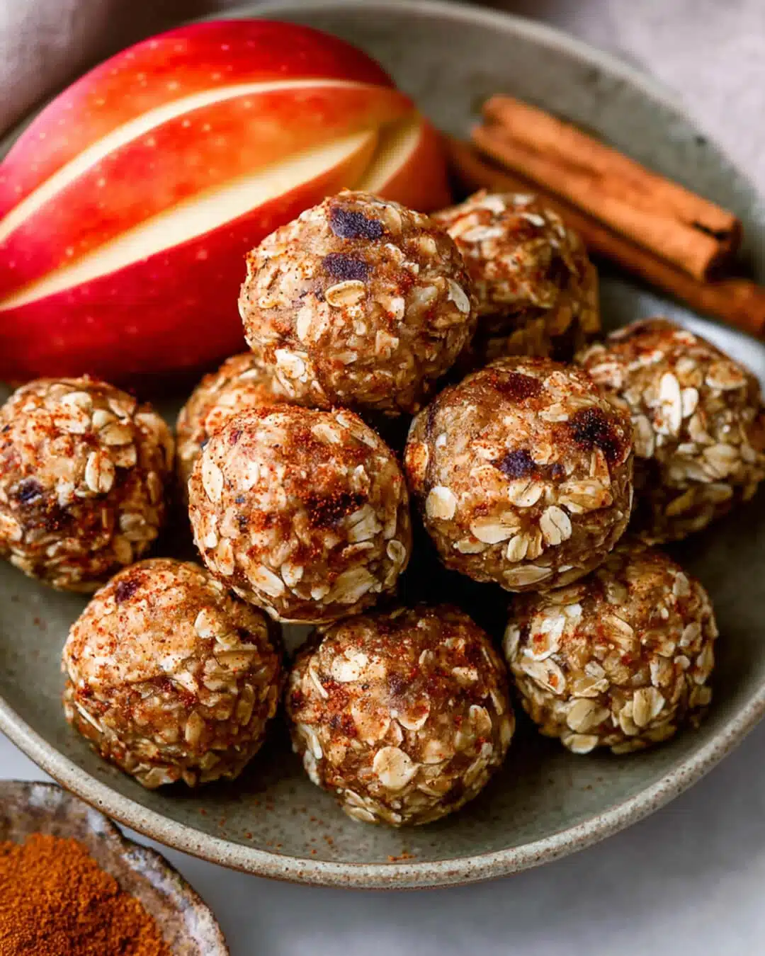 How to Make Apple Cinnamon Energy Bites