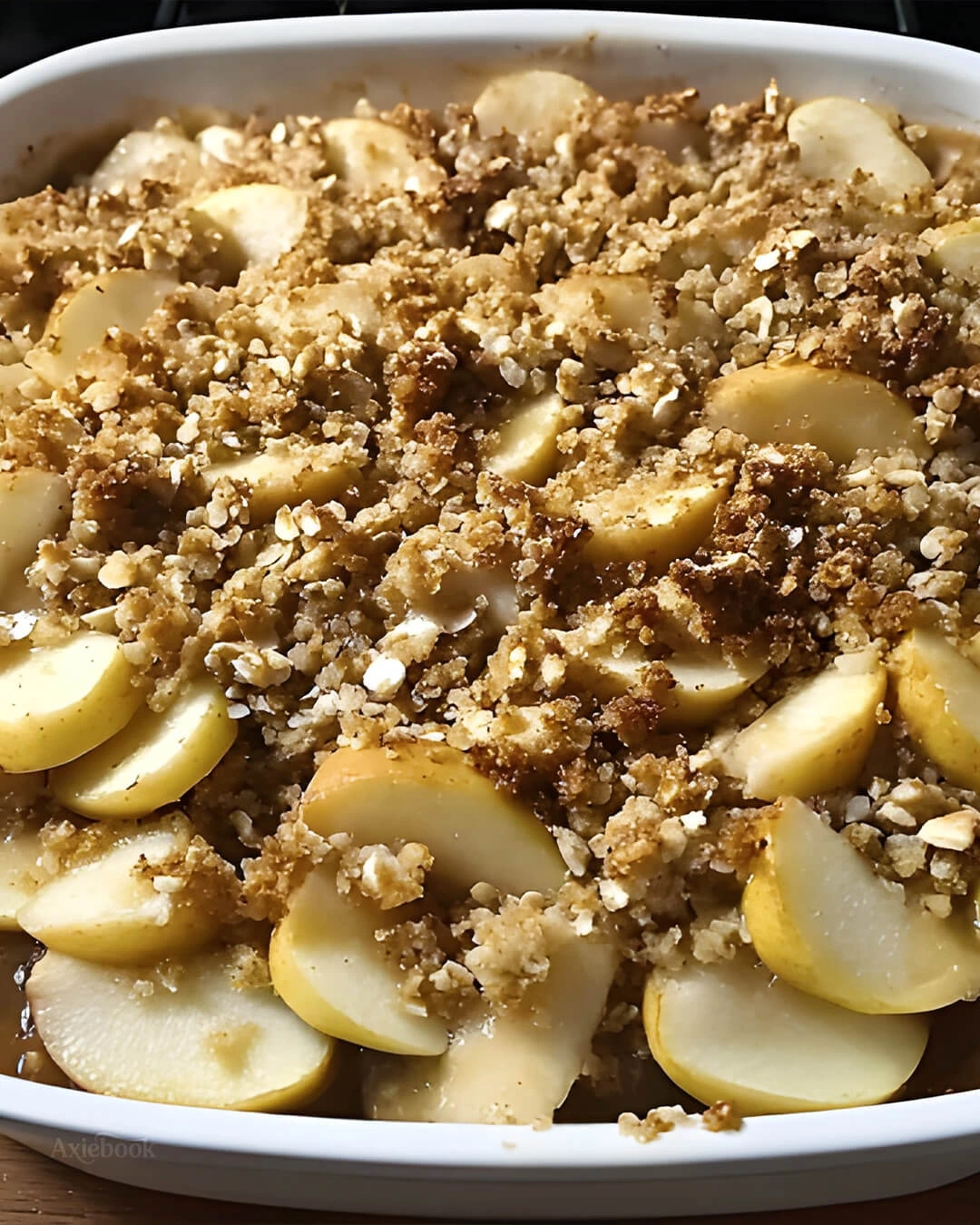 How to Make Caramel Apple Crisp