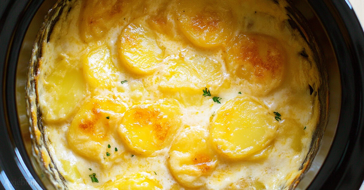 The Best Creamy Crockpot Scalloped Potatoes