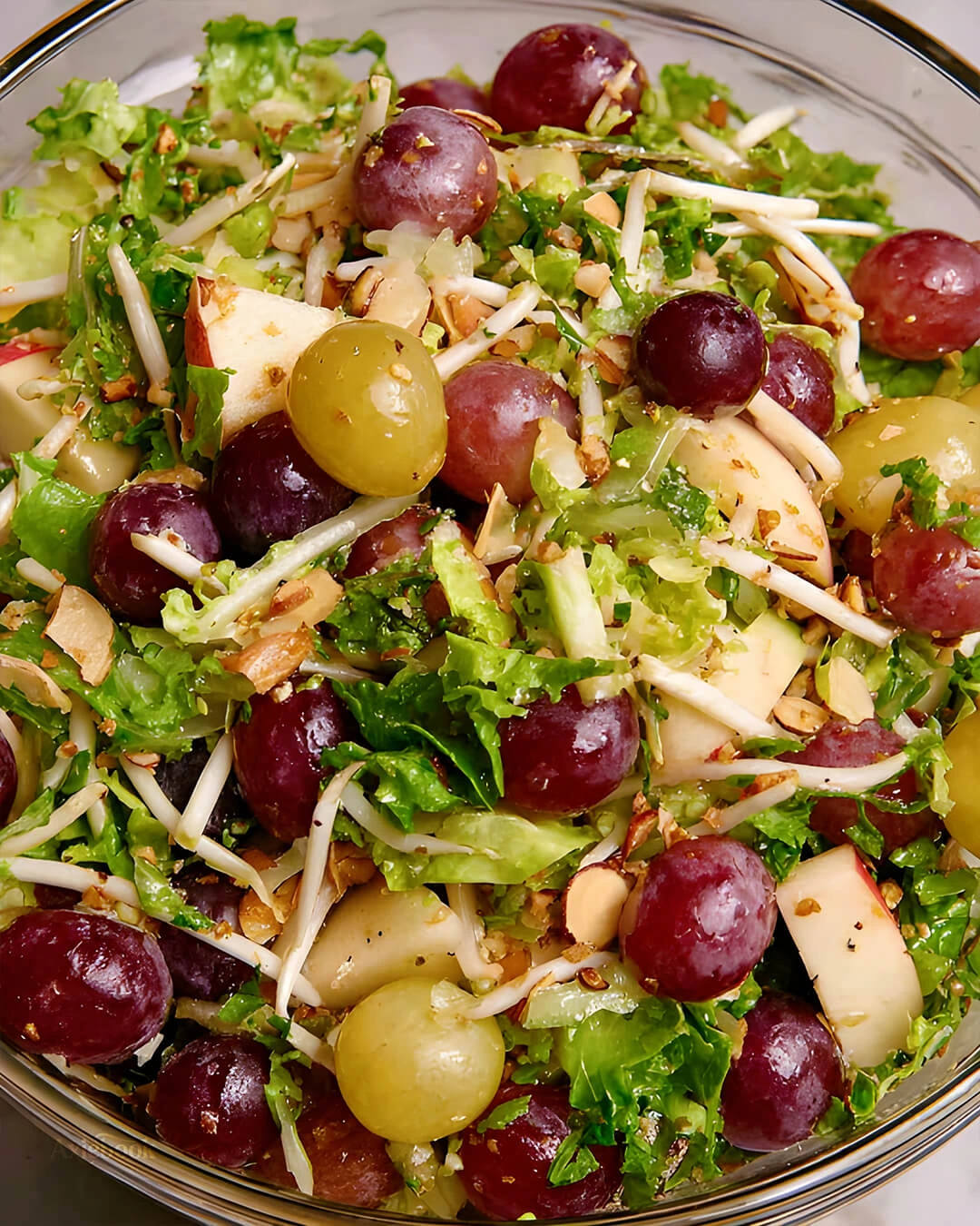 What you will need to make this Zesty Grape and Apple Salad