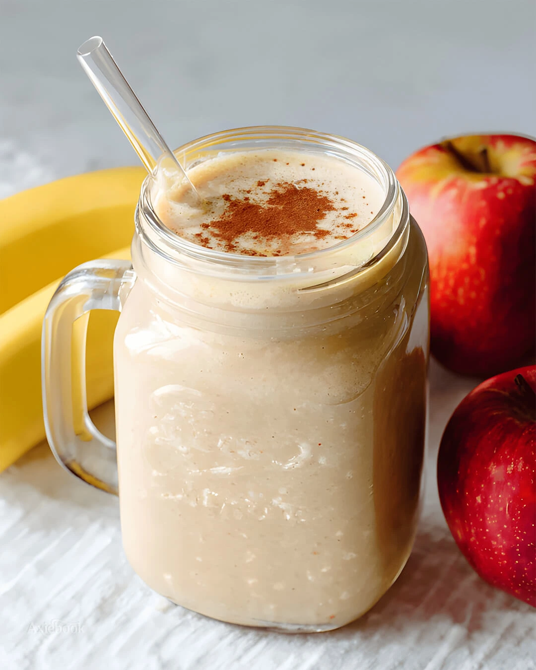 Why this Creamy Apple Banana Smoothie works no matter the season
