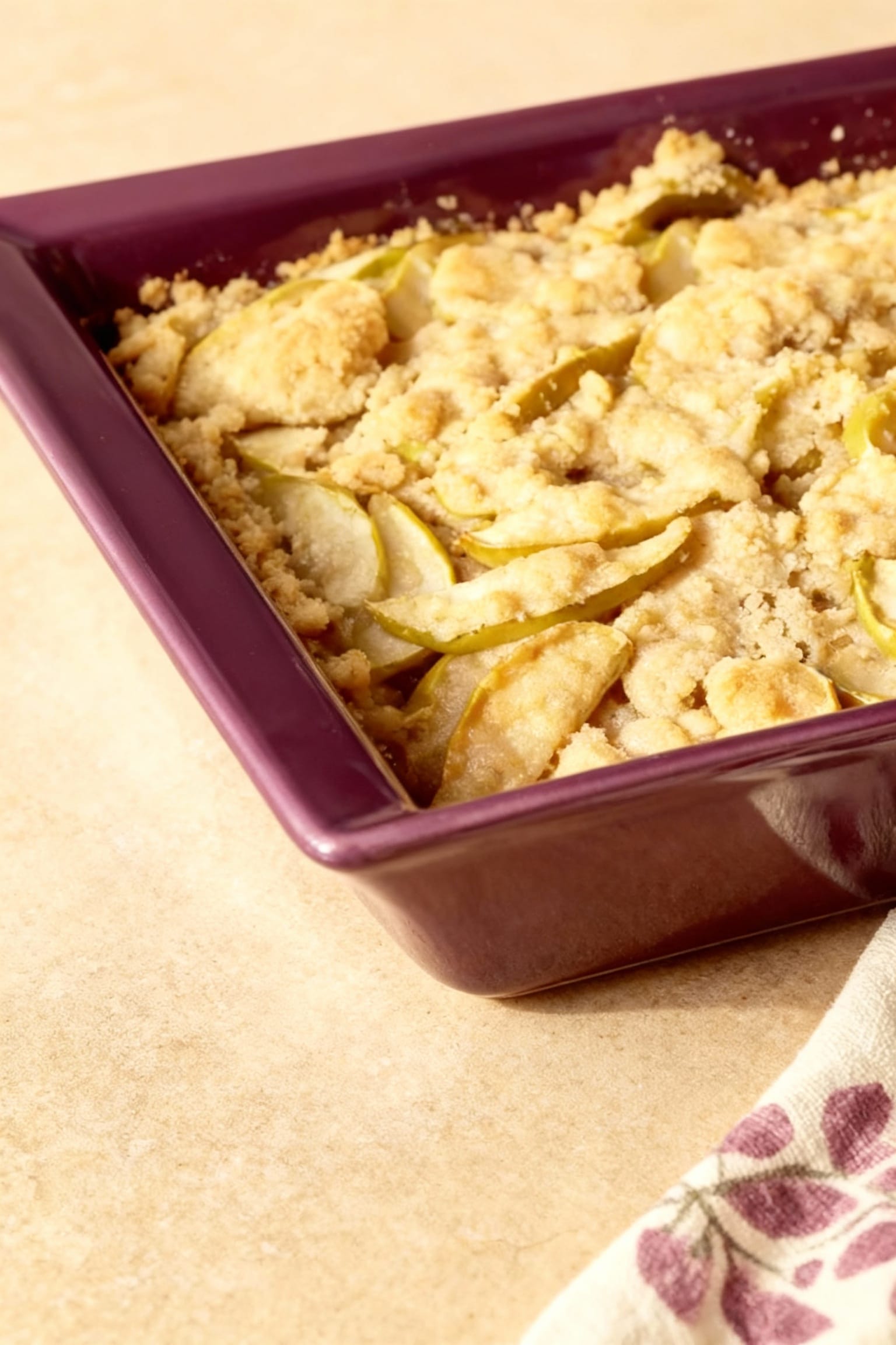 Everything-you-need-for-the-perfect-Apple-Cobbler-Crumble