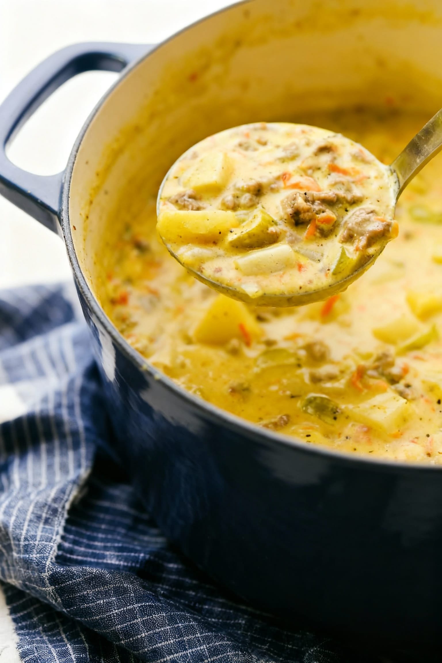 Everything-you-need-for-the-perfect-Cheeseburger-Soup