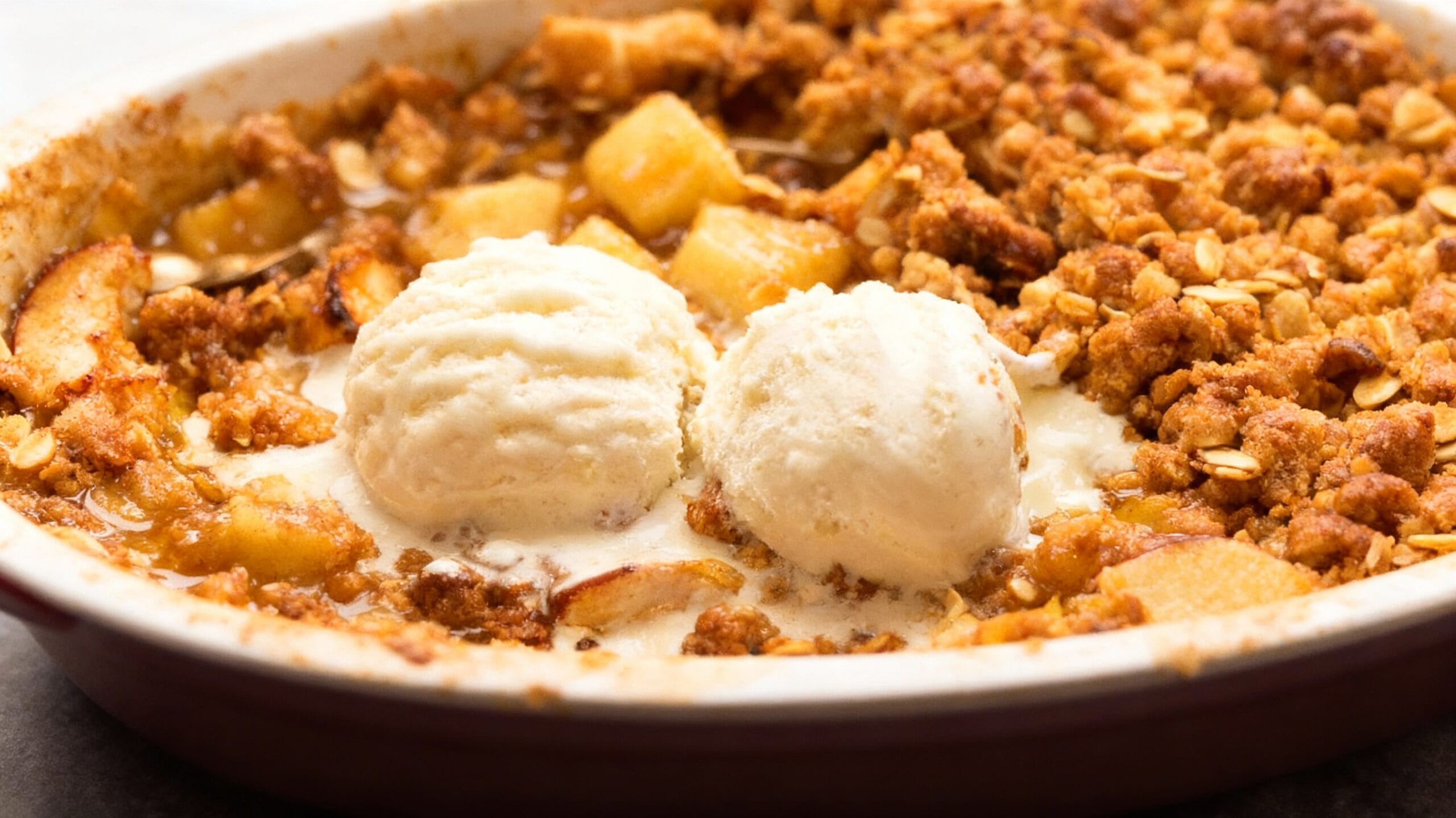Hearty The Best Apple Crumble Recipe