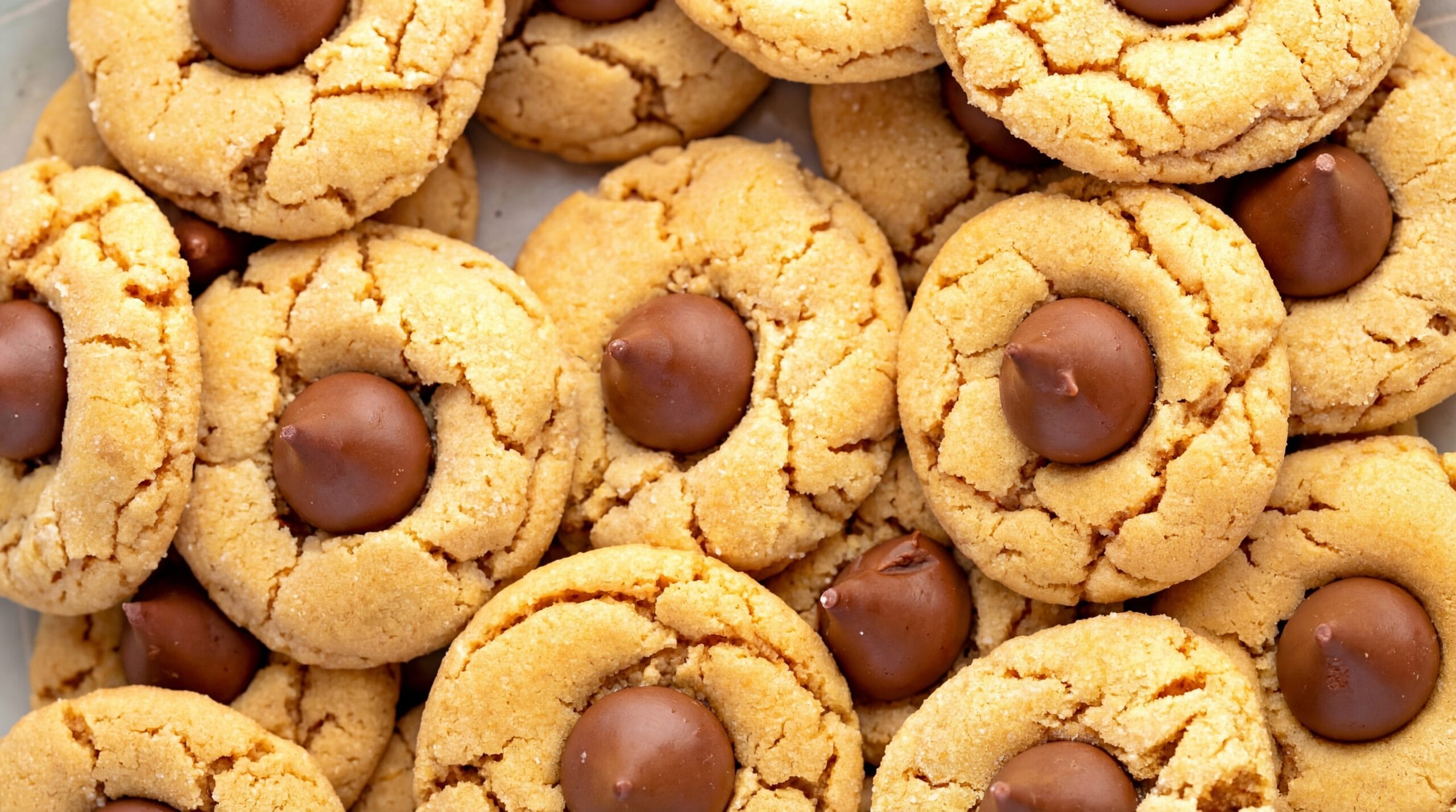 Peanut Butter Blossoms Cookie Recipe - Featured Image