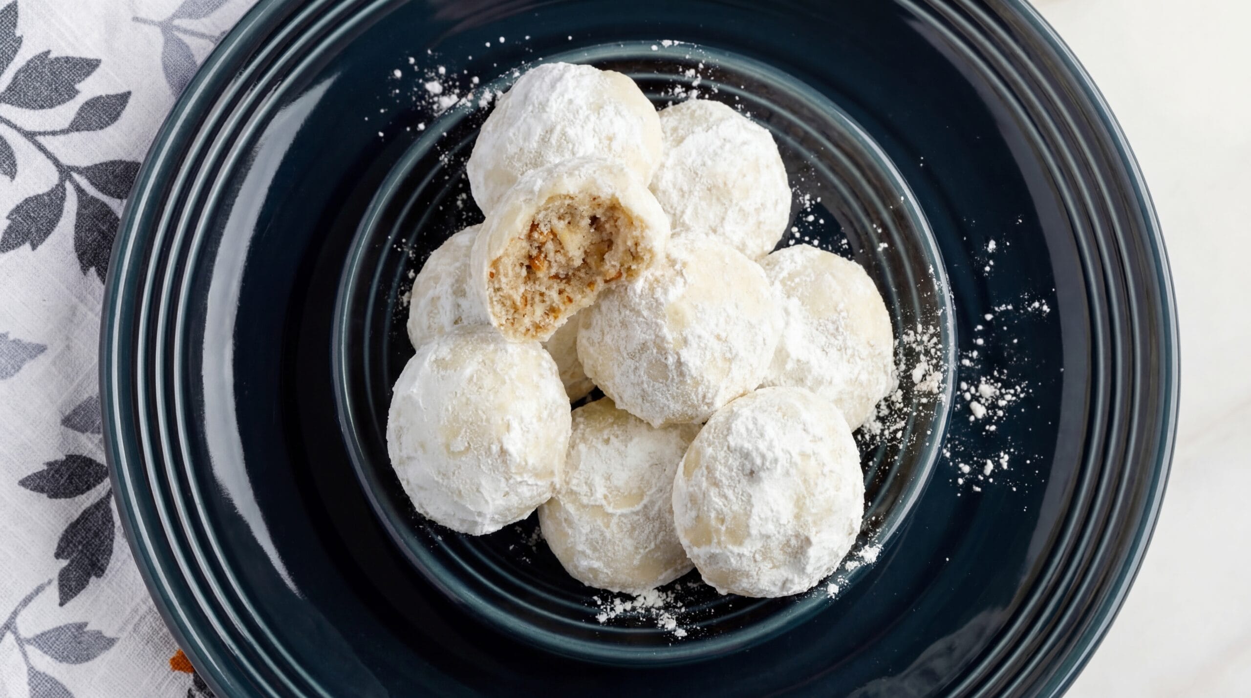 Cozy Russian Tea Cakes Recipe Russian Tea Cakes Recipe - Featured Image