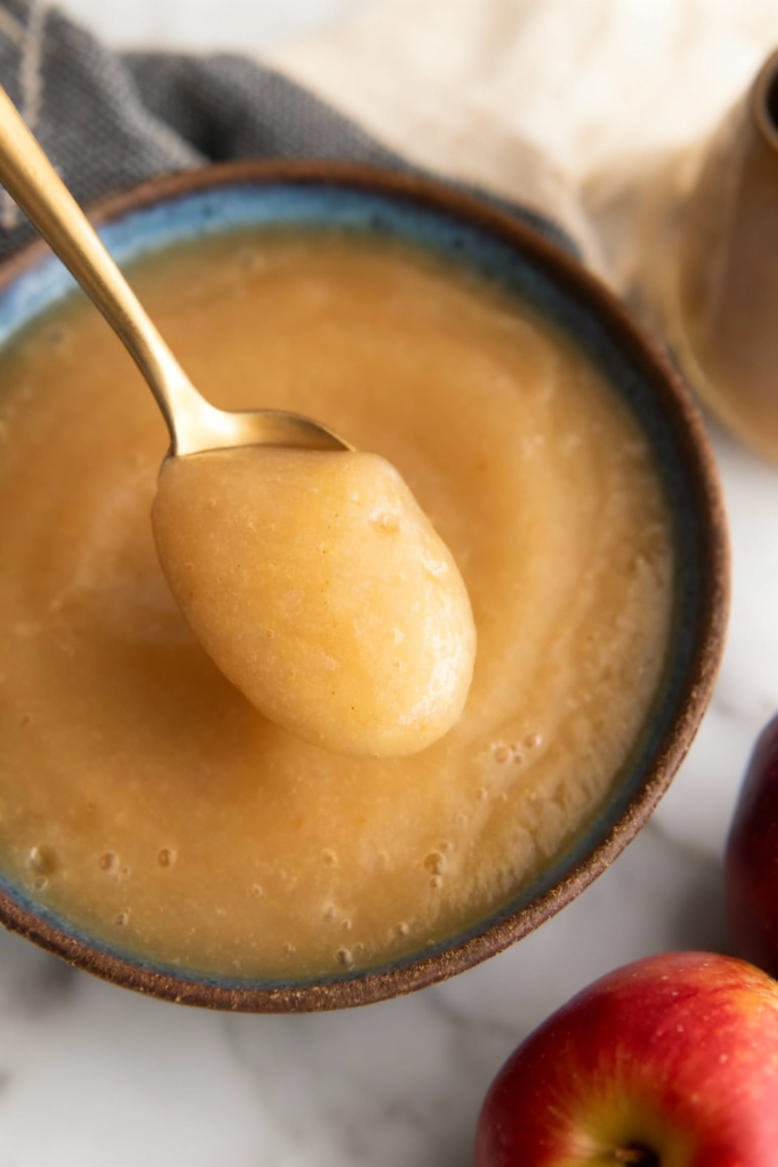 What-makes-this-Easy-Applesauce-Recipe-a-keeper-for-years-to-come