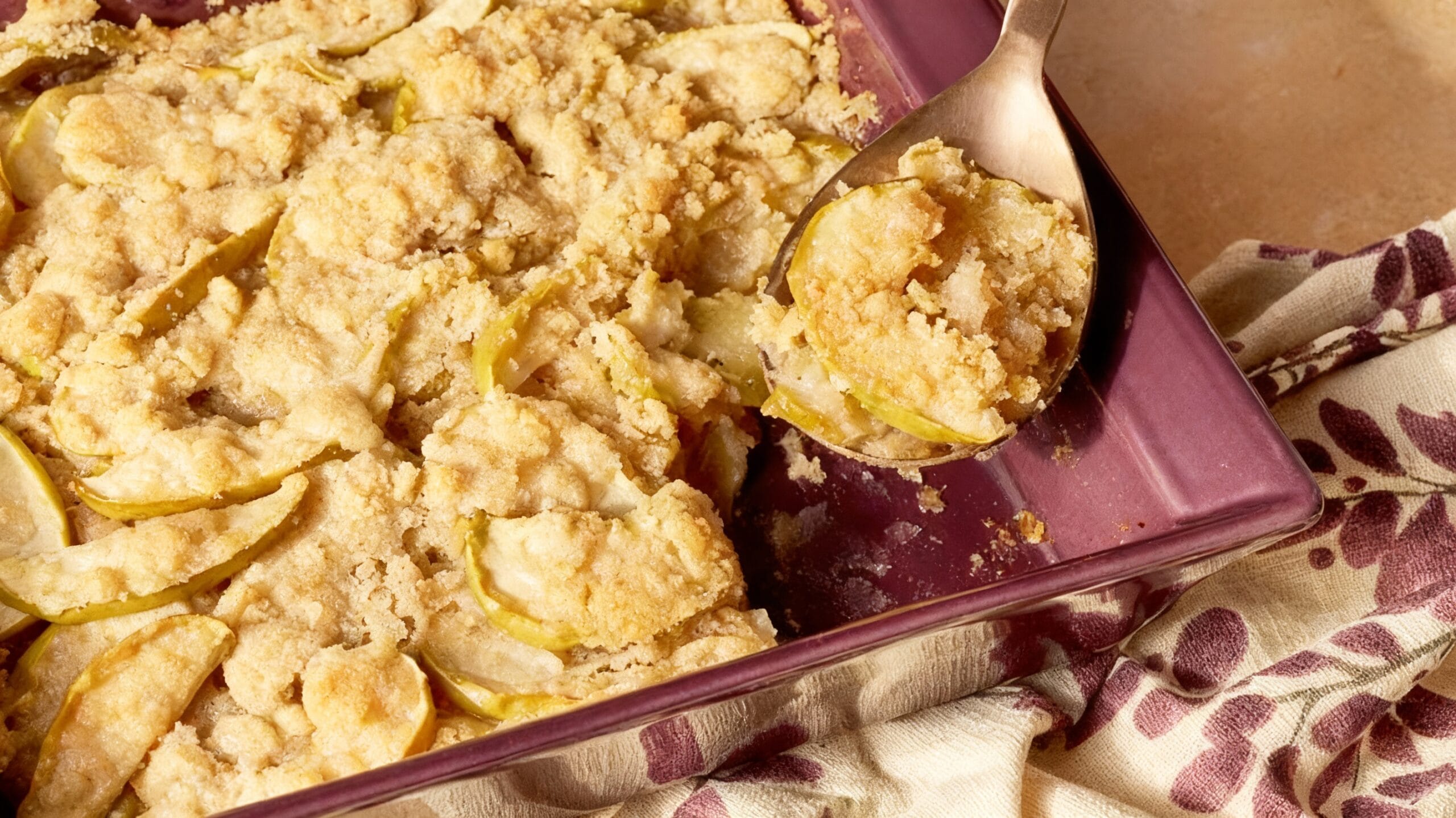Zesty Easy Apple Cobbler Crumble