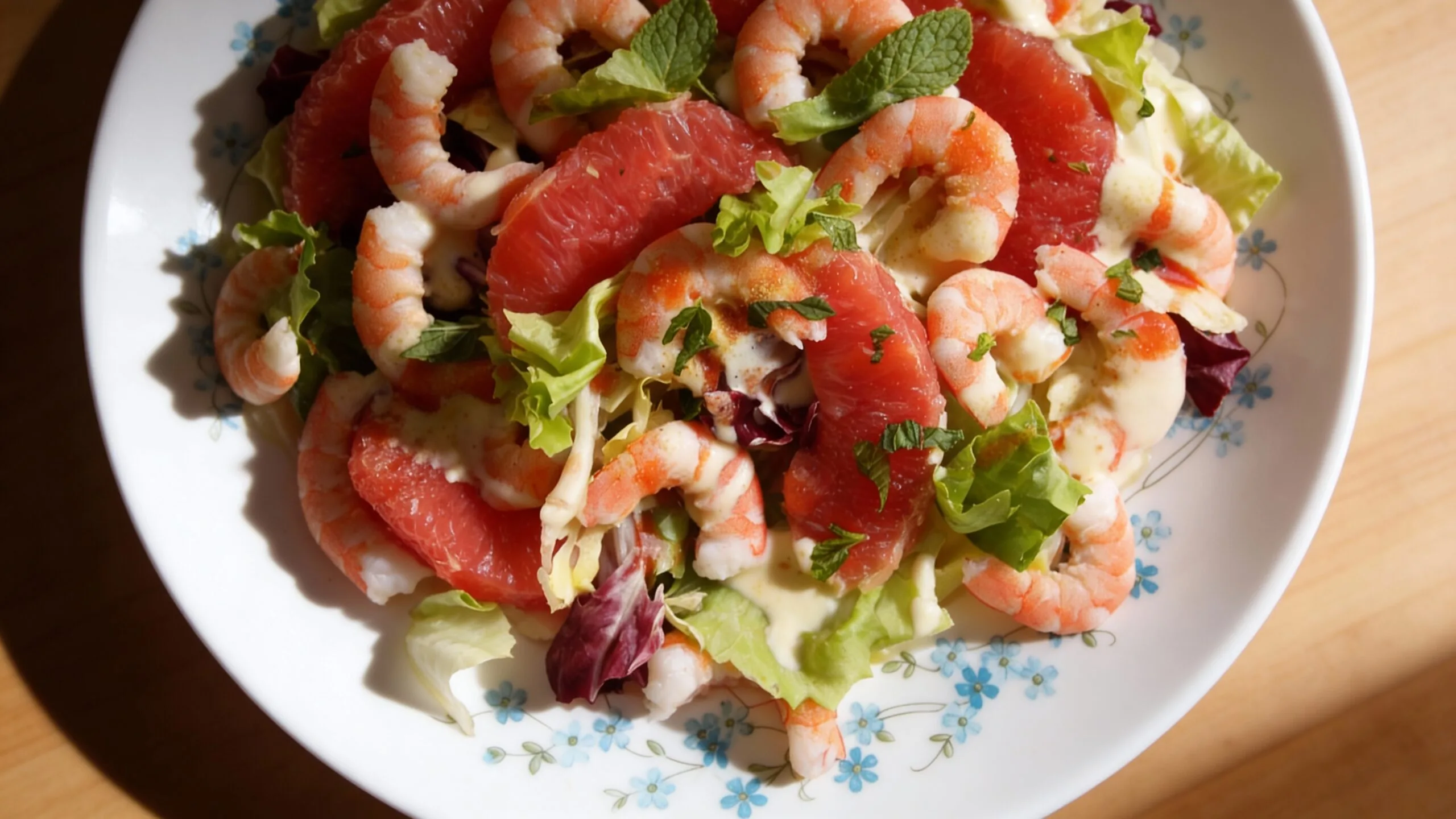 Home Savory Pink Grapefruit Prawn Salad Recipe